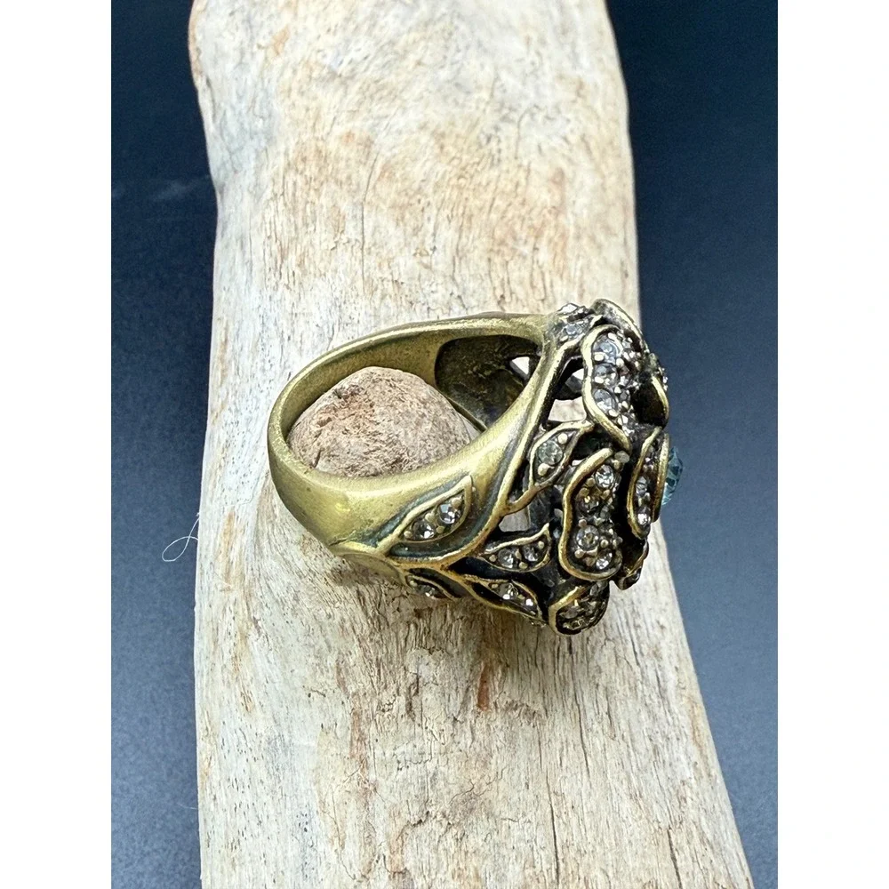 Heidi Daus Crystal Flower Cocktail Ring Bronze Tone Blue Center Stone Size 8
